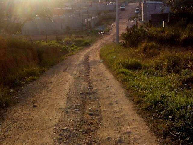 Rua Próxima ao asfalto