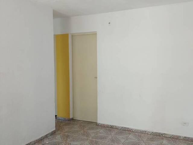 #341 - Apartamento para Locação em Francisco Morato - SP
