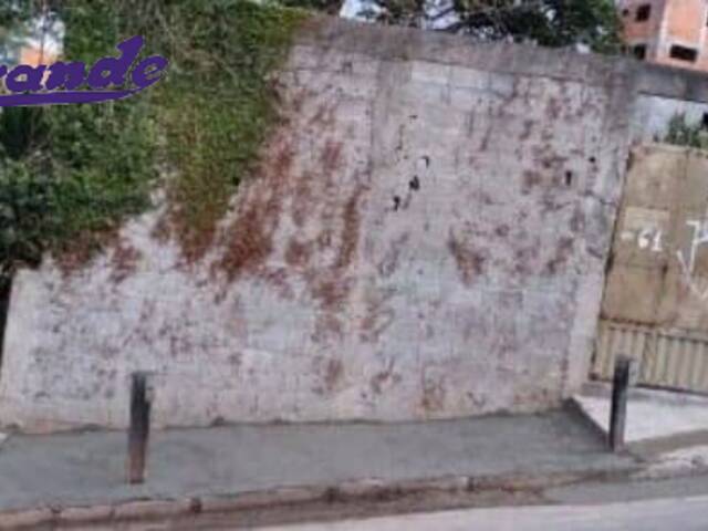 Venda de 5 metros de frente lado do portão instalado